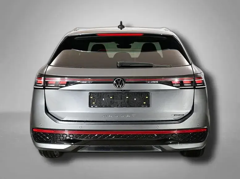Gebraucht VW Passat R-line 265 PS (194 kW) 2026 Diabasgrau metallic Kombi