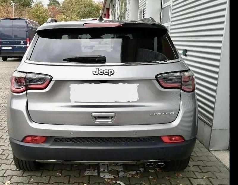 Gebraucht Jeep Compass Limited 170 PS (125 kW) 2018 Grau SUV
