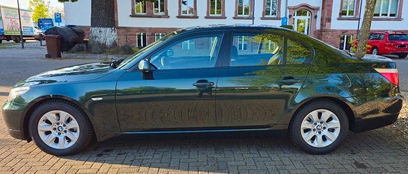 Gebraucht BMW 530 218 PS (160 kW) 2007 Grün Limousine