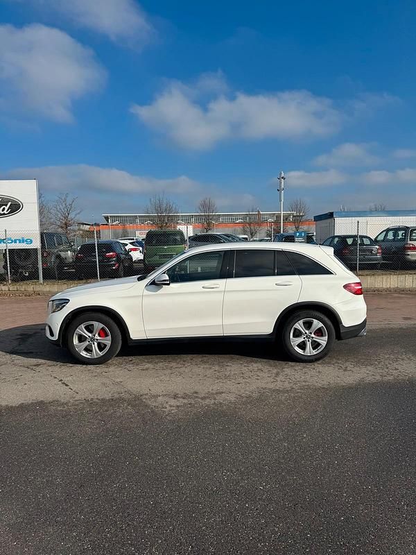 Gebraucht Mercedes GLC220 170 PS (125 kW) 2018 Weiß SUV
