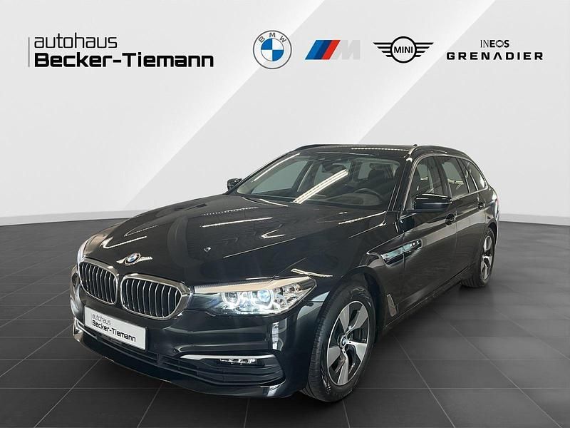 Gebraucht BMW 520 Efficient Dynamics 190 PS (139 kW) 2020 Saphirschwarz Kombi