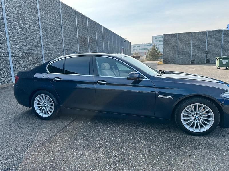 Gebraucht BMW 535 Luxury Line 306 PS (225 kW) 2014 Blau Limousine