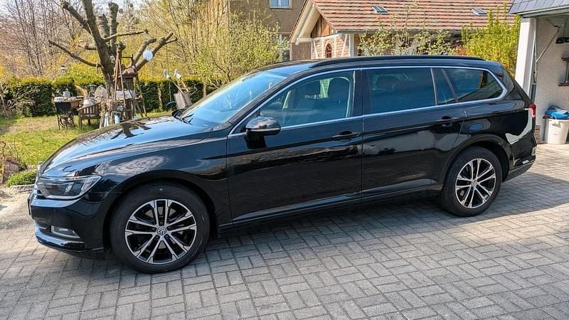 Second-hand VW Passat 150 CP (110 kW) 2018 Negru Break