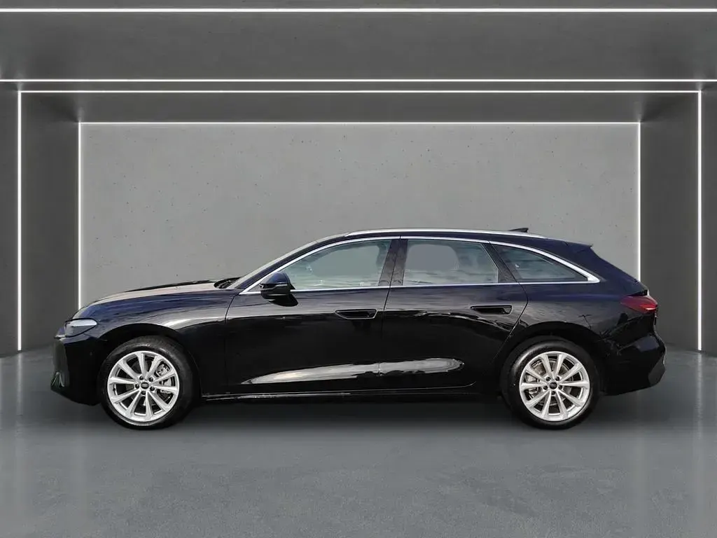 Gebraucht Audi A5 Sport 204 PS (150 kW) 2025 Schwarz Kombi