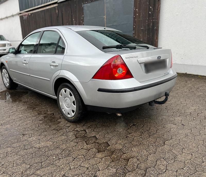 Gebraucht Ford Mondeo 120 PS (88 kW) 2002 Silber Kleinwagen
