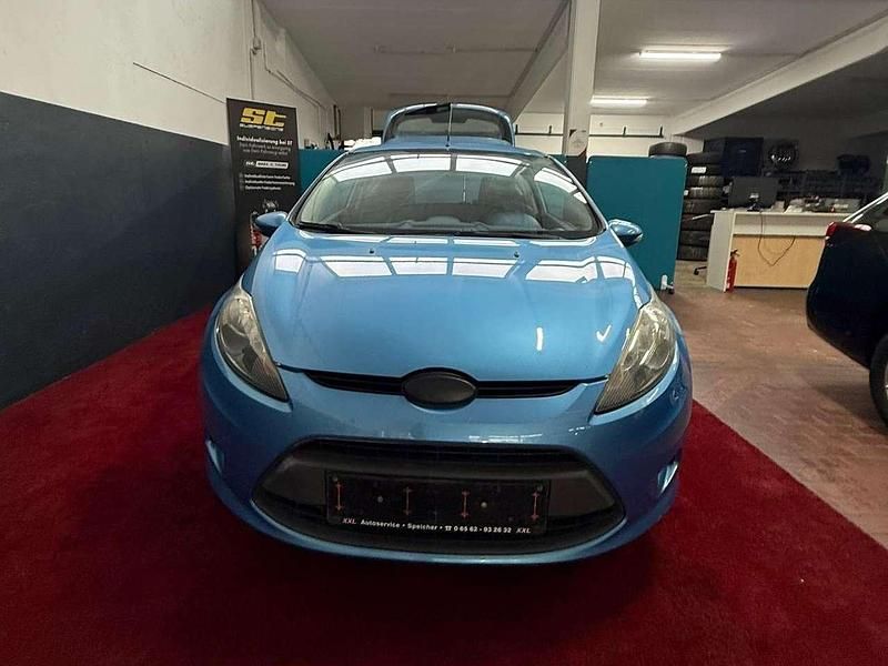 Gebraucht Ford Fiesta Trend 82 PS (60 kW) 2009 Blau Kleinwagen
