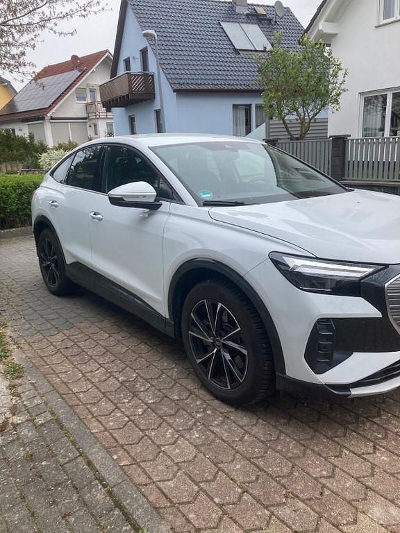 Second-hand Audi Q4 e-tron Ambiente 210 kW (286 CP) 2024 Alb SUV