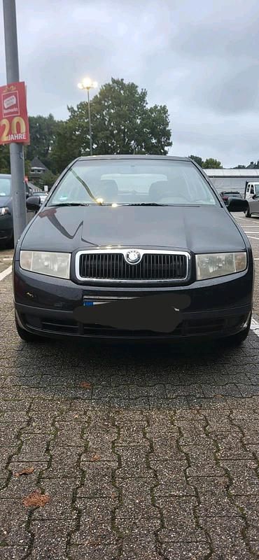 Schwarz Gebraucht 2004 Skoda Fabia Kleinwagen | 1.250 € (Fairer Preis) - Bild 1/4
