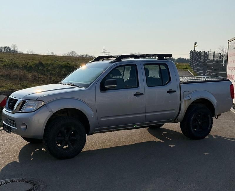 Gebraucht Nissan Navara 190 PS (139 kW) 2011 Silber Pickup