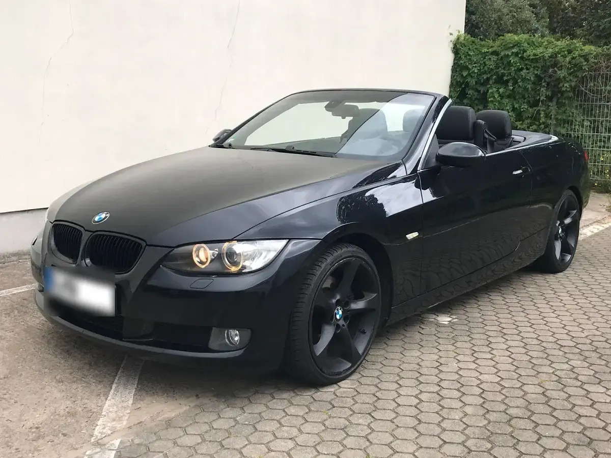 Gebraucht BMW 325 Cabriolet Sport Line 197 PS (144 kW) 2009 Schwarz Cabrio