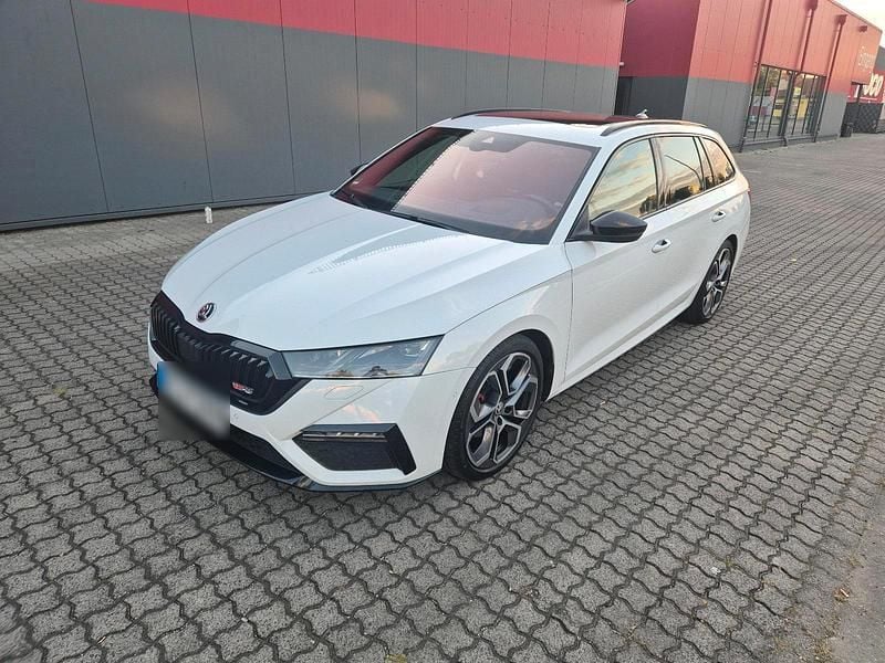 Weiß Gebraucht 2021 Skoda Octavia RS Kombi | 27.500 € (Guter Preis) - Bild 1/4