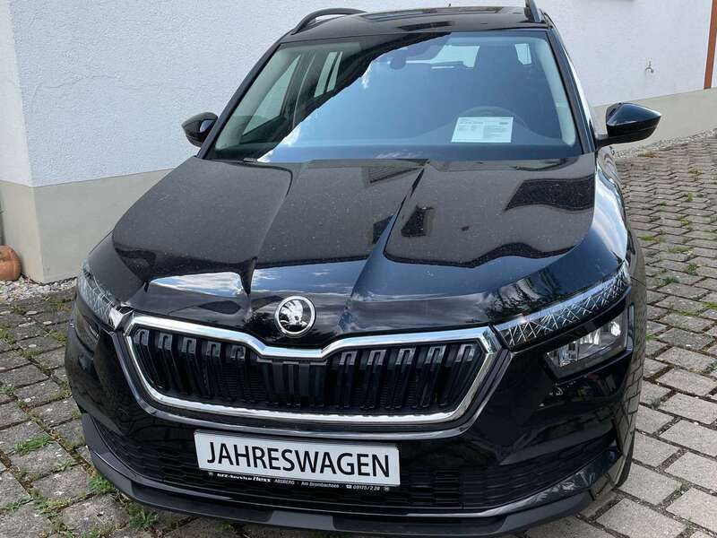Schwarzmagic perleffekt Gebraucht 2023 Skoda Kamiq Active SUV | 19.950 € (Fairer Preis) - Bild 1/4