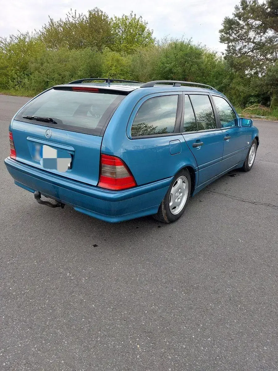 Gebraucht Mercedes C200 102 PS (75 kW) 1999 Blau Limousine