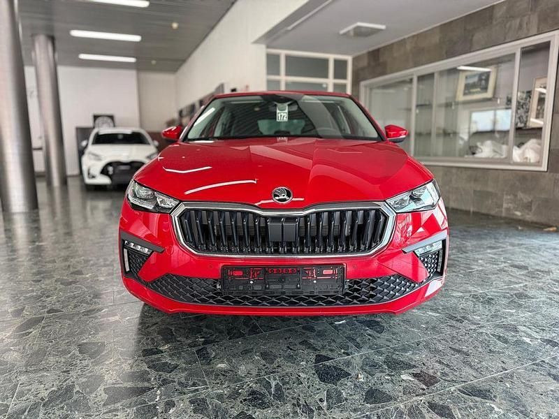 Gebraucht Skoda Scala Selection 116 PS (85 kW) 2024 Rot Kleinwagen