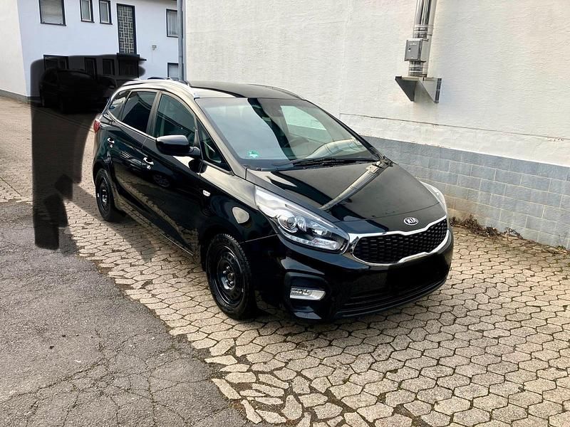 Gebraucht Kia Carens 135 PS (99 kW) 2019 Schwarz Van / Kleinbus
