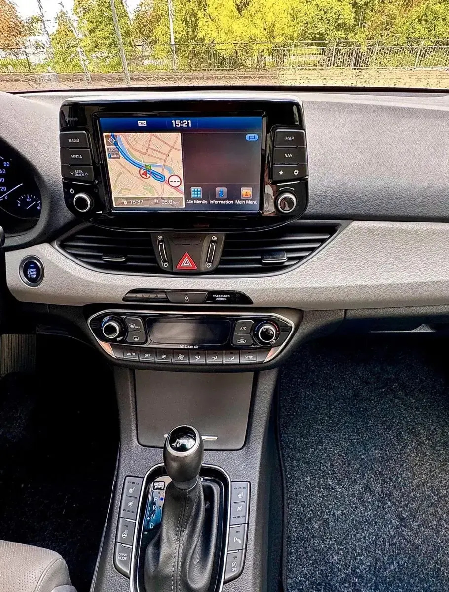 Gebraucht Hyundai i30 136 PS (100 kW) 2017 Limousine