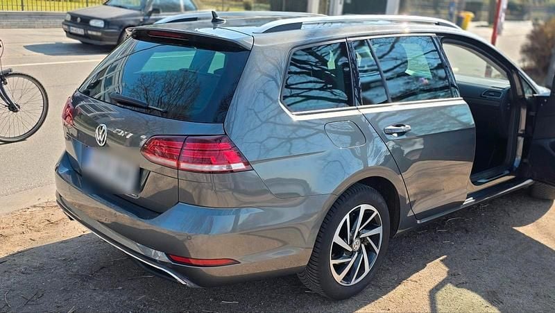 Gebraucht VW Golf VII 118 PS (86 kW) 2019 Grau Kombi