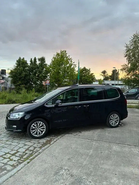 Gebraucht VW Sharan Comfortline 184 PS (135 kW) 2016 Schwarz Van / Kleinbus