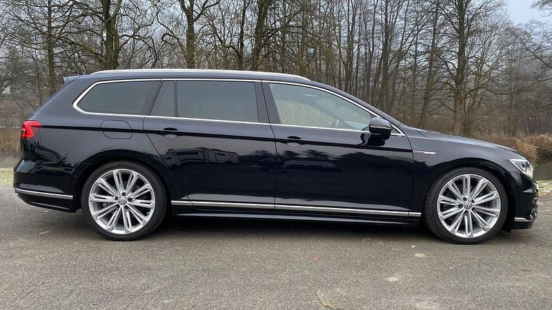Gebraucht VW Passat Highline 239 PS (175 kW) 2015 Schwarz Kombi