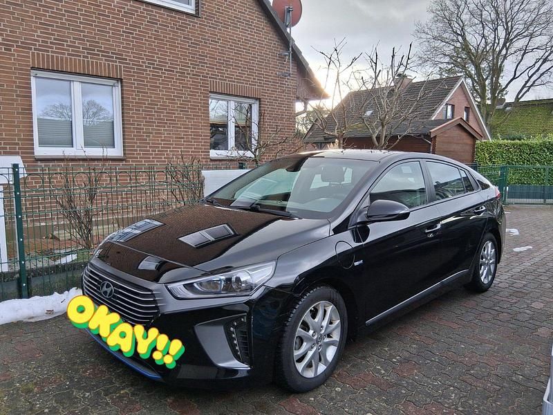 Schwarz Gebraucht 2018 Hyundai Ioniq Kleinwagen | 14.550 € (Etwas zu teuer) - Bild 1/4