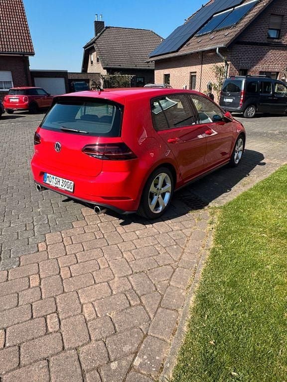 Gebraucht VW Golf VII GTI 245 PS (180 kW) 2019 Rot Limousine