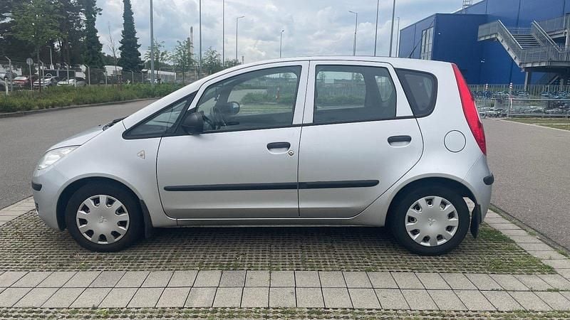 Silber Gebraucht 2009 Mitsubishi Colt Limousine | 2.800 € (Etwas zu teuer) - Bild 1/4