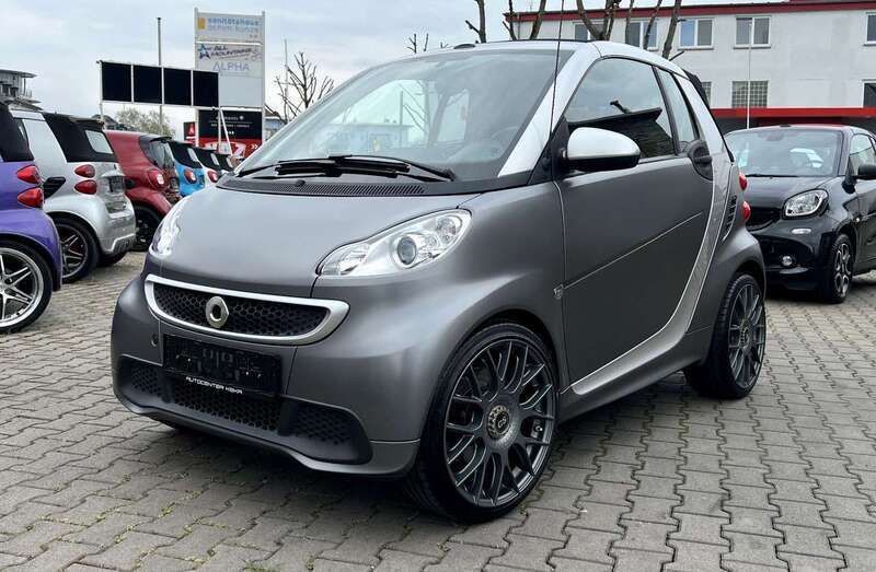 Titania grey matt Gebraucht 2015 Smart ForTwo Cabrio Cabrio | 12.990 € - Bild 1/4