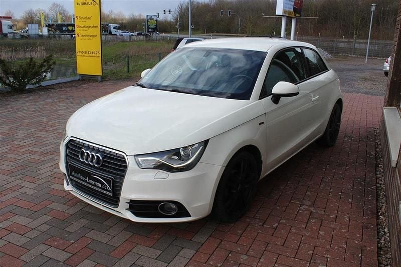 Gebraucht Audi A1 S-Line 86 PS (63 kW) 2010 Weiß Kleinwagen