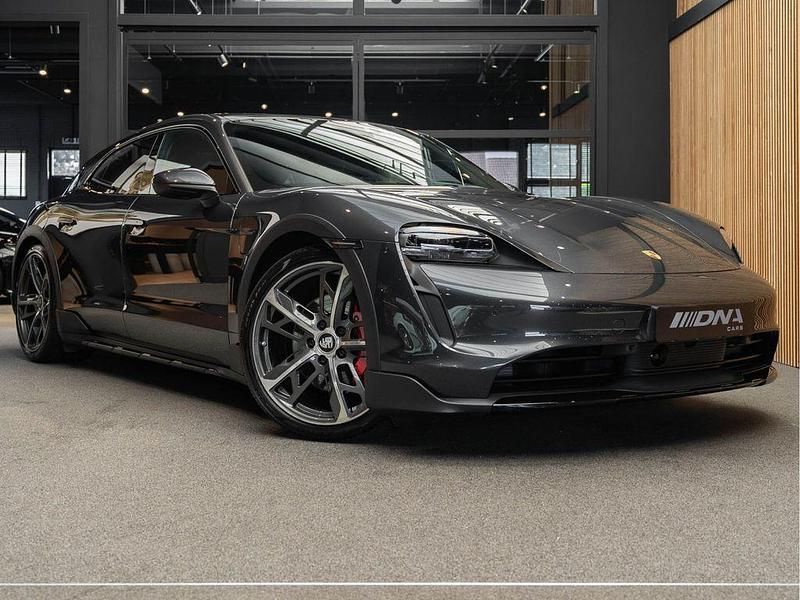 Grau Gebraucht 2023 Porsche Taycan 4S Cross Turismo Limousine | 104.995 € - Bild 1/4
