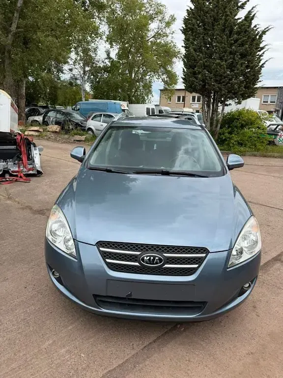 Gebraucht Kia Ceed Sportswagon EX 116 PS (85 kW) 2008 Blau Kombi