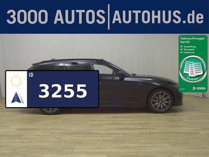 Black sapphire metallic Gebraucht 2022 BMW 320 M Sport Kombi | 22.680 € (Superpreis) - Bild 1/4