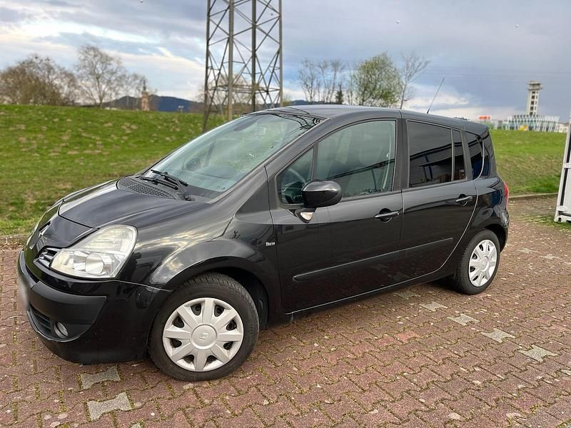 Second-hand Renault Modus 101 CP (74 kW) 2008 Negru Monovolum