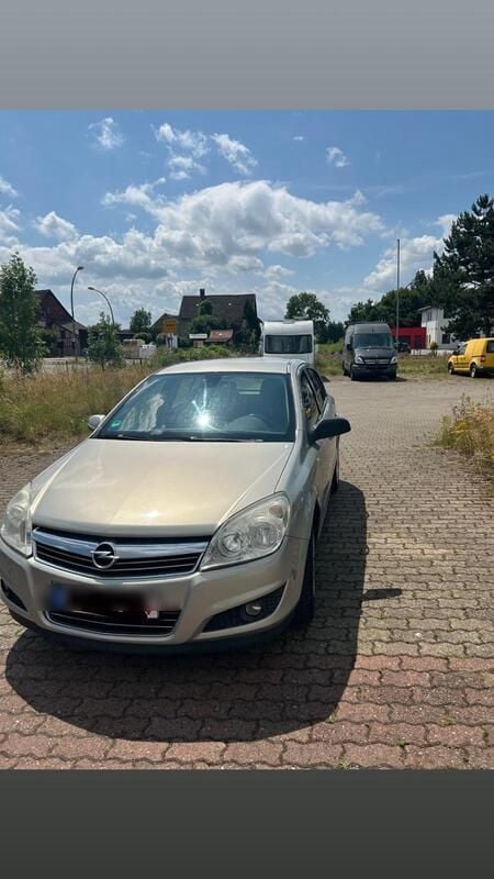 Silber Gebraucht 2008 Opel Astra Limousine | 1.450 € (Fairer Preis) - Bild 1/4