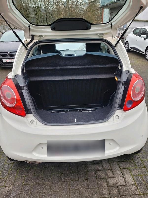 Gebraucht Ford Ka 69 PS (50 kW) 2014 Weiß Kleinwagen