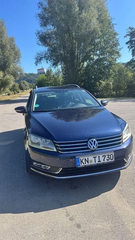 Blau Gebraucht 2011 VW Passat Kombi | 6.700 € (Fairer Preis) - Bild 1/4