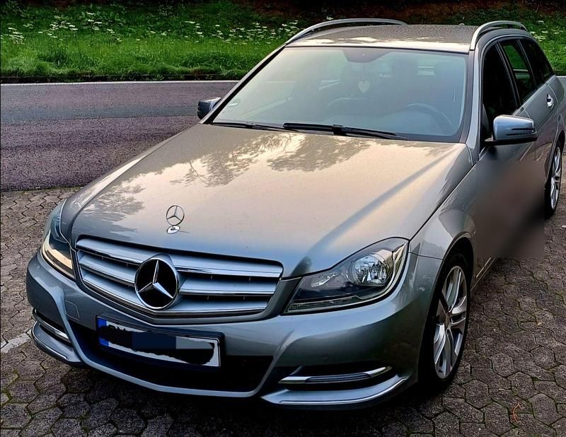 Silber Gebraucht 2014 Mercedes C220 Avantgarde Kombi | 11.900 € (Guter Preis) - Bild 1/4
