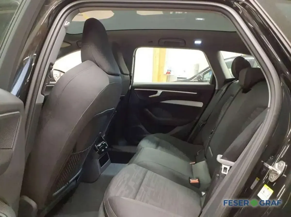 Gebraucht Audi A6 Advanced 204 PS (150 kW) 2025 Schwarz Kombi
