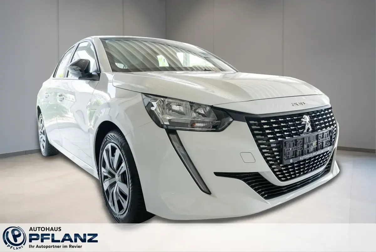 Gebraucht Peugeot 208 Active 101 PS (74 kW) 2024 Weiss Kleinwagen