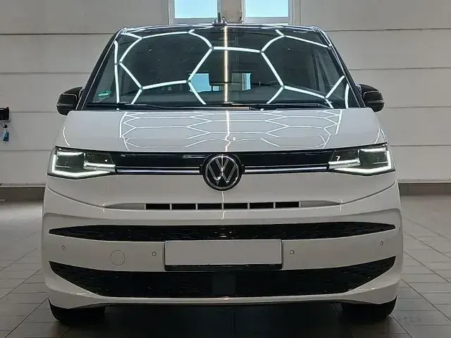 Używany VW Multivan Edition 150 KM (110 kW) 2024 Biały Minivan