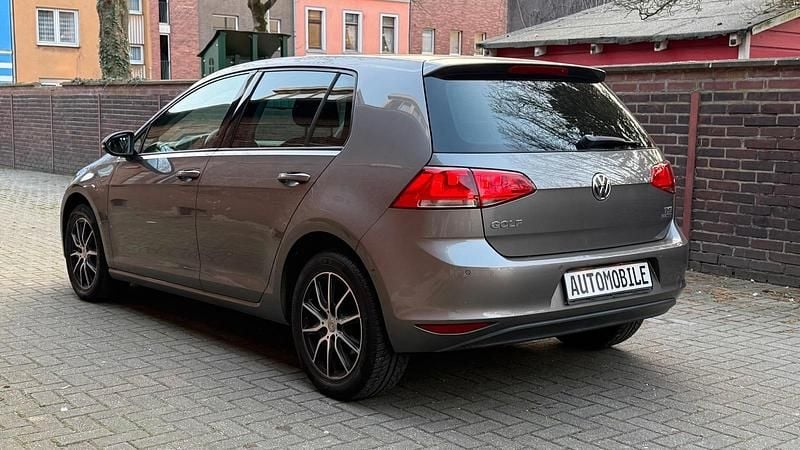 Gebraucht VW Golf VII Trendline 86 PS (63 kW) 2013 Grau Kleinwagen