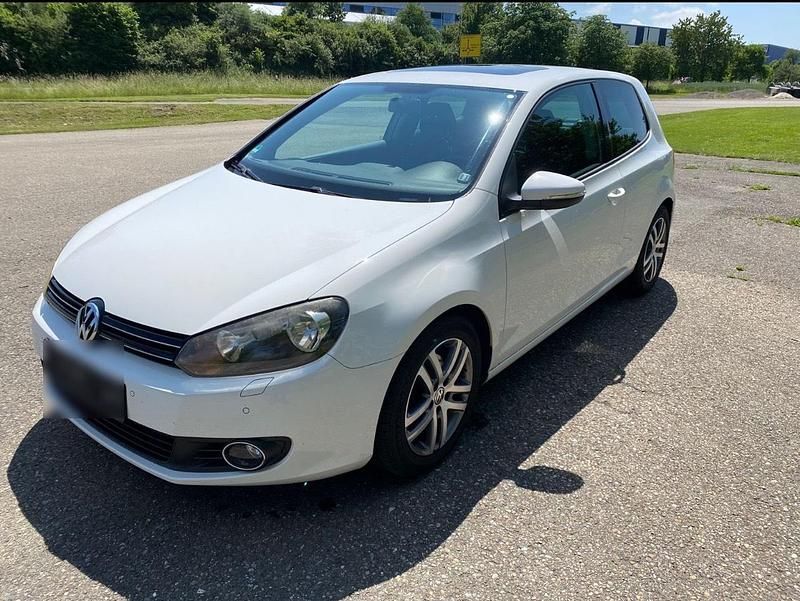 Weiß Gebraucht 2009 VW Golf VI | 3.950 € (Guter Preis) - Bild 1/4