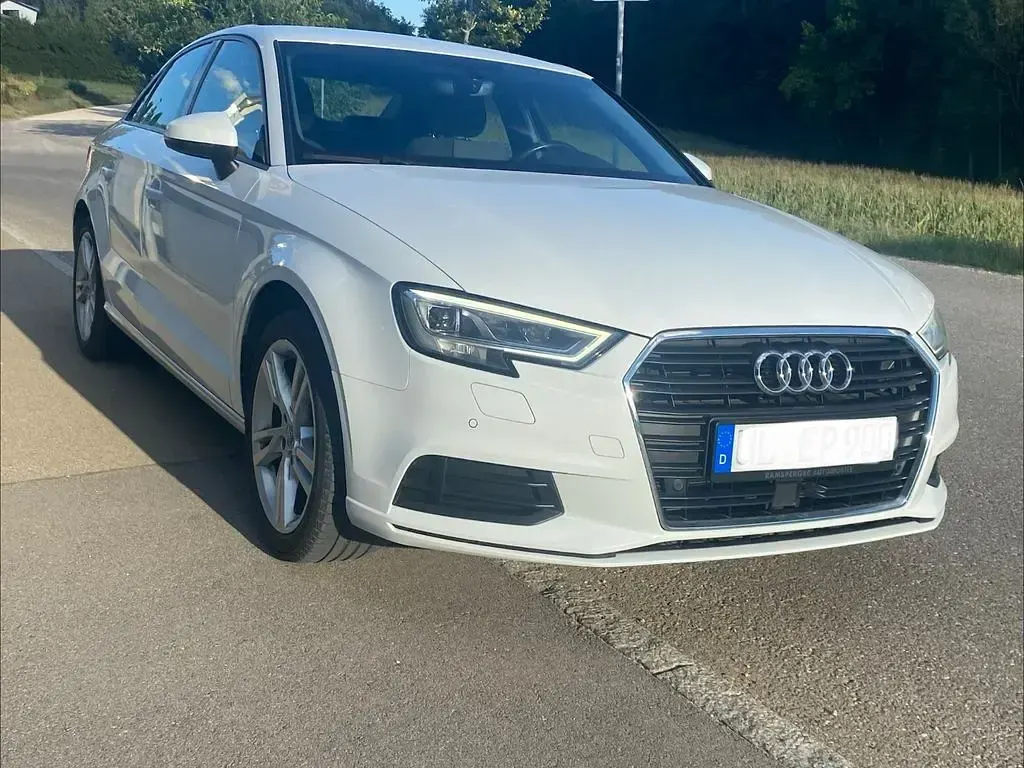 Gebraucht Audi A3 150 PS (110 kW) 2017 Weiß Limousine