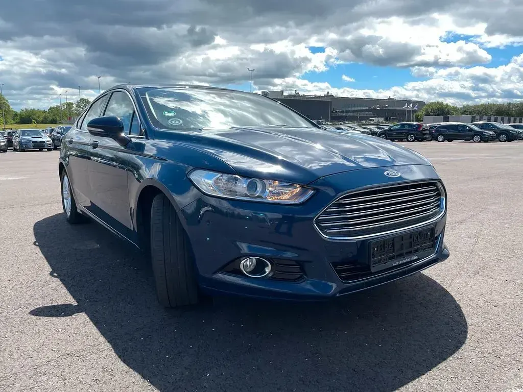 Gebraucht Ford Mondeo 150 PS (110 kW) 2016 Blau Limousine