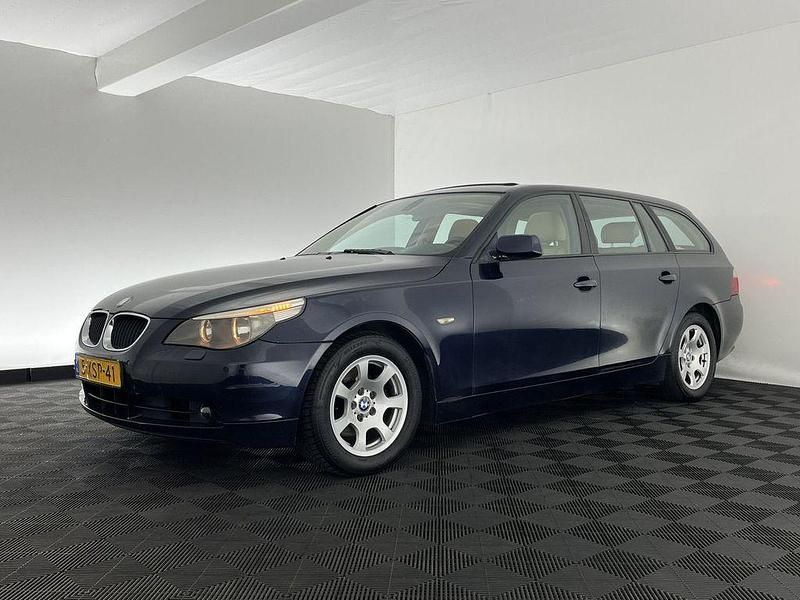 Gebraucht BMW 525 177 PS (130 kW) 2004 Blau Kombi