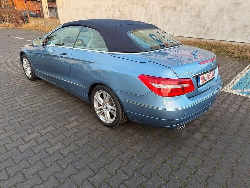 Gebraucht Mercedes E350 272 PS (200 kW) 2011 Blau Cabrio