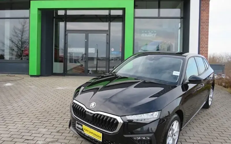 Gebraucht Skoda Scala Selection 116 PS (85 kW) 2025 Schwarz (black magic) Kleinwagen
