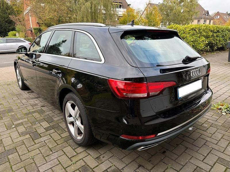 Gebraucht Audi A4 Sport 190 PS (139 kW) 2019 Schwarz Kombi