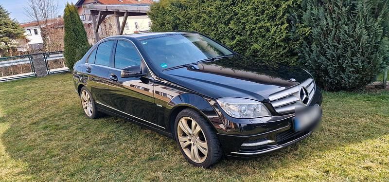 Gebraucht Mercedes C250 204 PS (150 kW) 2011 Schwarz Limousine