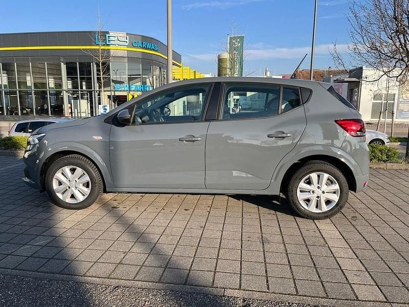 Gebraucht Dacia Sandero Expression 91 PS (66 kW) 2024 Grau Limousine