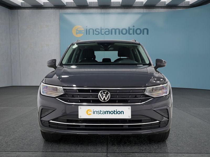 Gebraucht VW Tiguan 131 PS (96 kW) 2022 Grau SUV